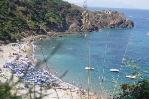 Ski Lodges, Mountain Refuges, Characteristic B&Bs and simply nice places to stay in Italy and the Italian Alps.